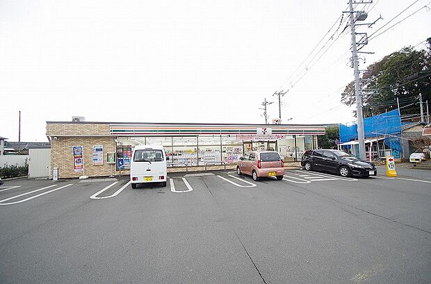 セブンイレブン 座間南栗原3丁目店まで約110m