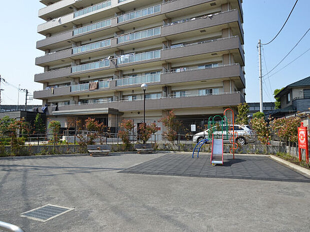 南栗原2-2子供広場まで約140m