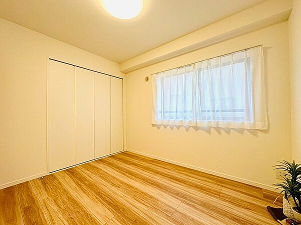 洋室を拡大表示