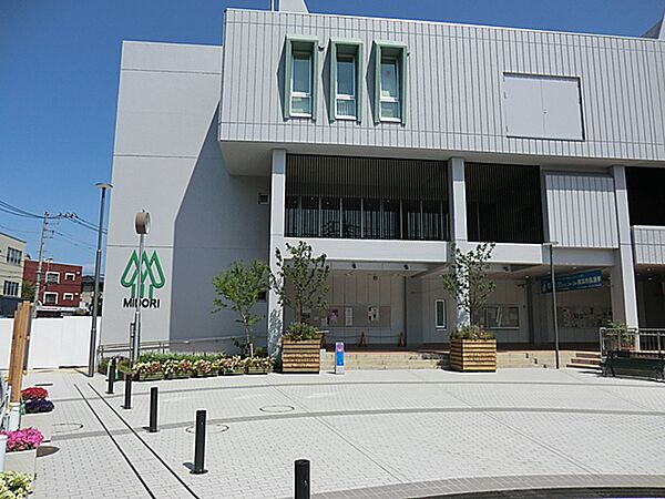 横浜市緑区役所　距離約1500m