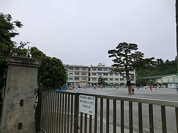 藤沢市立片瀬小学校まで約1500m