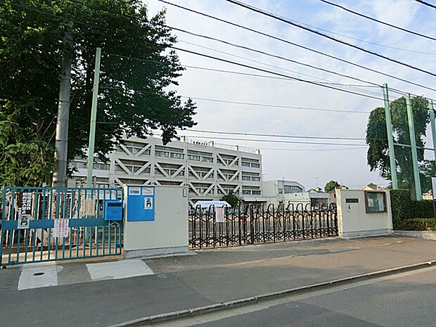 立川市立南砂小学校 距離約640m