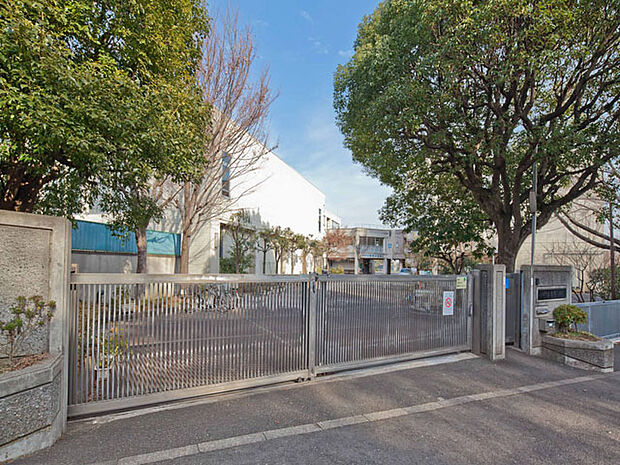川崎市立南菅小学校 距離約400m