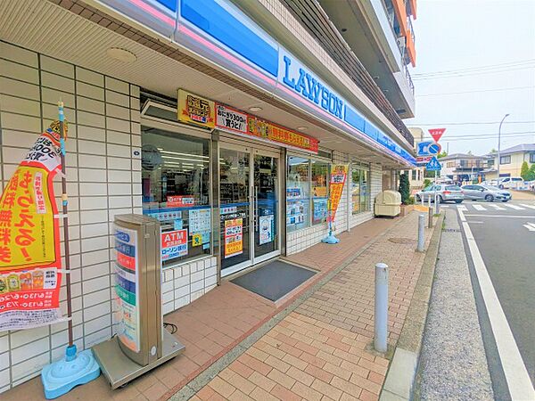 ローソン　仲町台一丁目店　距離約1100m