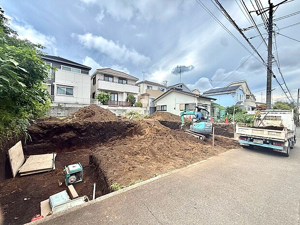整地された土地の様子住宅街にある建設予定地です