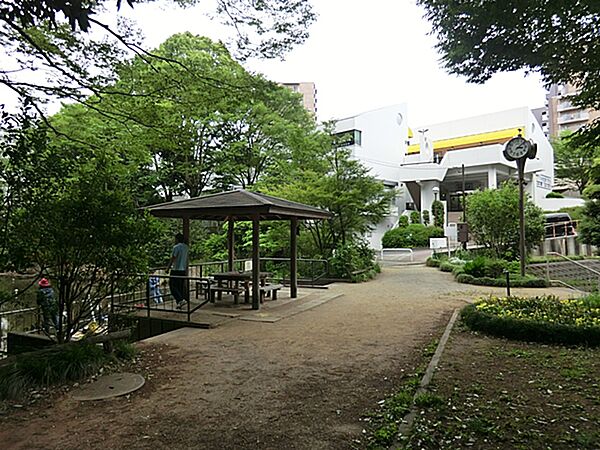 むじなが池公園　距離約400m