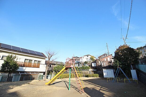 松風台児童遊園 距離約240m