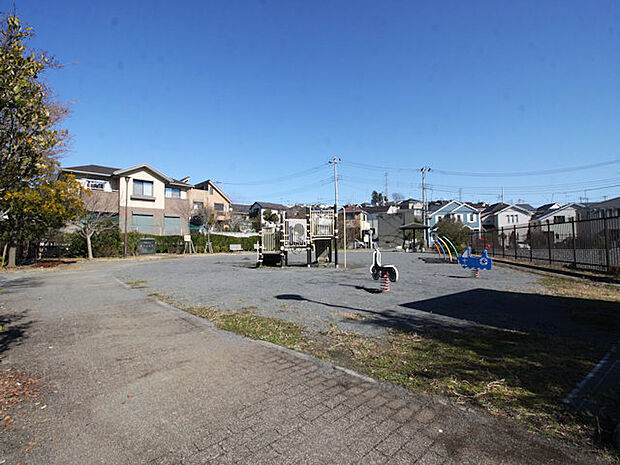みたけの杜公園　距離約1000m