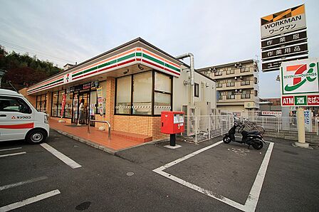 セブンイレブン　多摩ニュータウン通り店　距離約800m