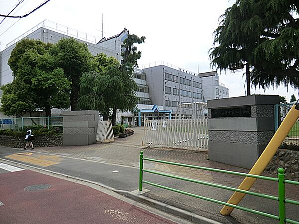 府中市立府中第二小学校まで約220m