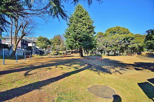 つきみ野1号公園まで約120m
