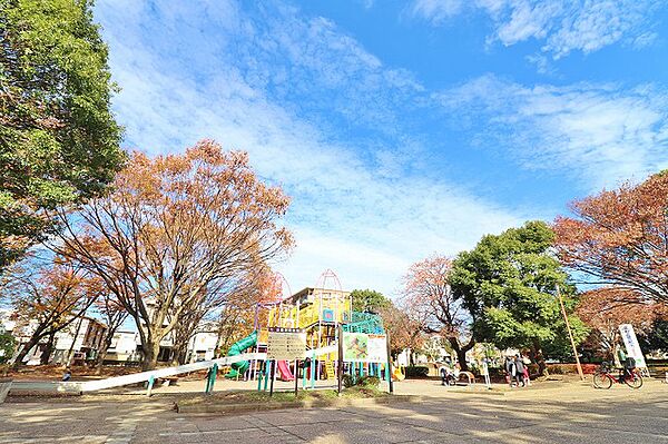 東柏ケ谷近隣公園まで約600m