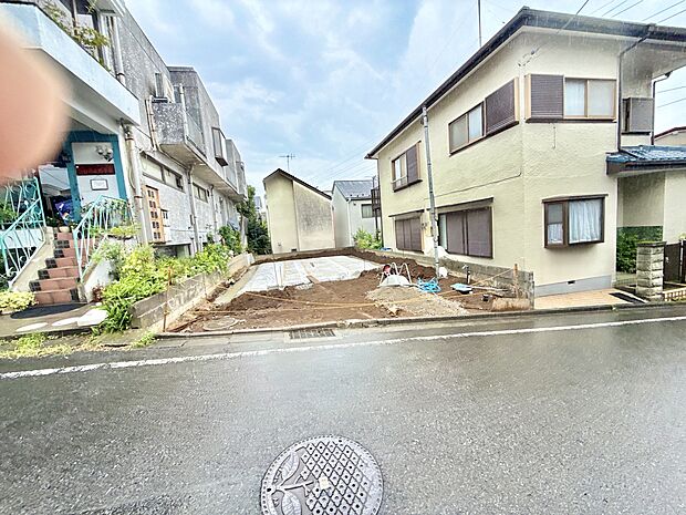 閑静な住宅街の更地の物件写真です