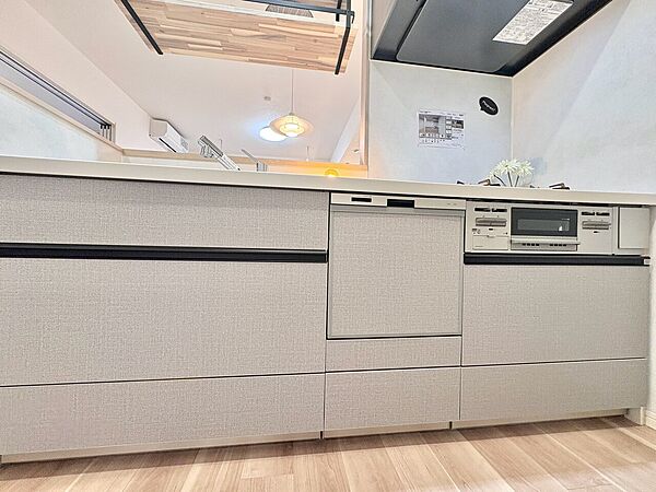 シンプルなデザインのキッチン設備です