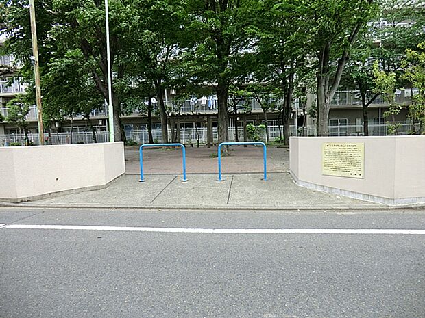 小松原新開公園　距離約1100m