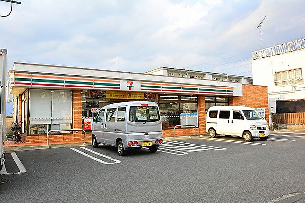 セブンイレブン 多摩和田3丁目店まで約500m