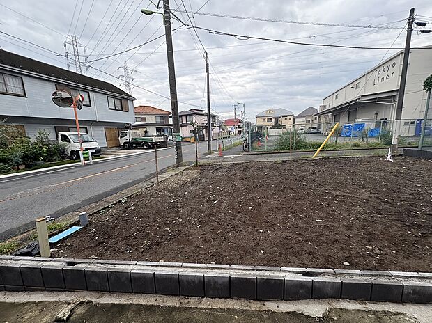 整備中の区画と周辺の住宅街