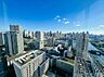 周辺：高層建物が立ち並ぶ街並みを望む眺望
