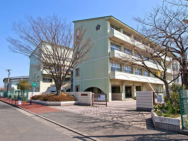 厚木市立相川小学校 距離約700m