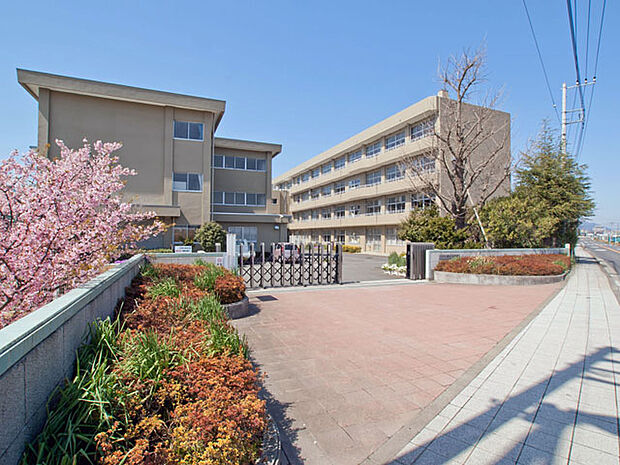 厚木市立相川中学校 距離約2200m