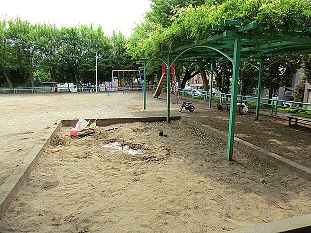 小川せんげん公園 距離約220m