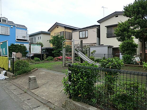 並木4丁目公園 距離約300m