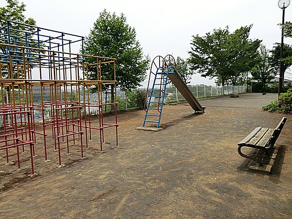 みはらし公園　距離約400m