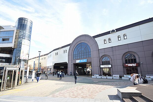 小田急小田原線「狛江」駅　距離約400m
