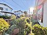 外観：植栽のある庭
