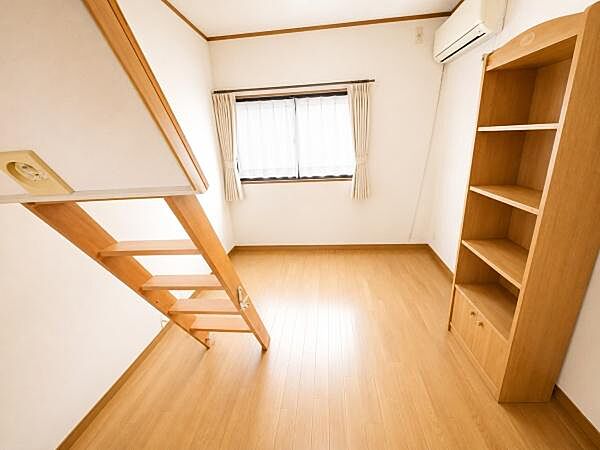 ※掲載画像はAI技術により不要な家具・荷物等を削除し、室内を見やすく加工しております。現況と異なる場合は現況を優先とします。