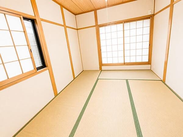 ※掲載画像はAI技術により不要な家具・荷物等を削除し、室内を見やすく加工しております。現況と異なる場合は現況を優先とします。
