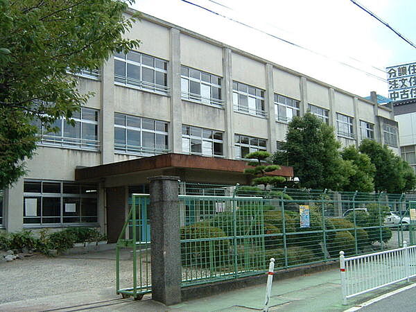藤井寺市立藤井寺中学校まで1460m