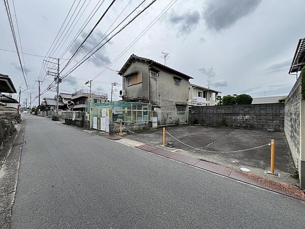 西側も空いており、通風採光共に