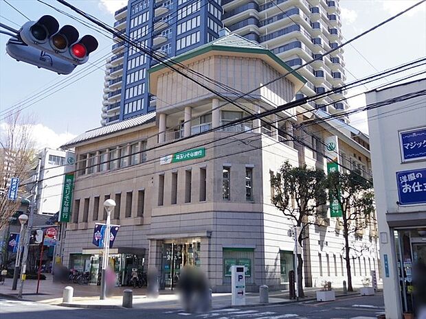 埼玉りそな銀行所沢支店まで339m