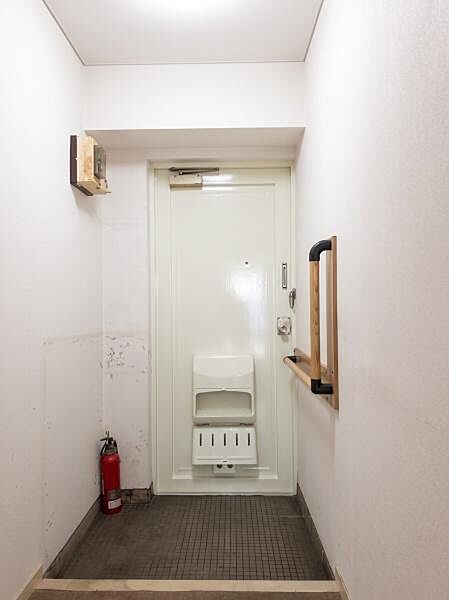 こちらの画像は室内を明るくする加工をおこなっております。実際とは異なる場合がございます。