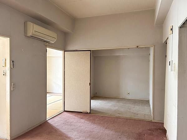 こちらの画像は室内を明るくする加工をおこなっております。実際とは異なる場合がございます。