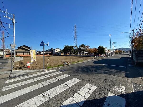 落ち着いた雰囲気の閑静な住宅街です。