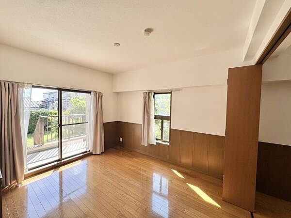 洋室を拡大表示