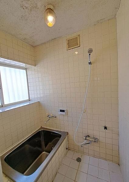 浴室を拡大表示