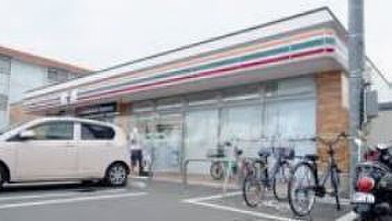 セブンイレブン鶴ヶ島市役所通り店まで345m