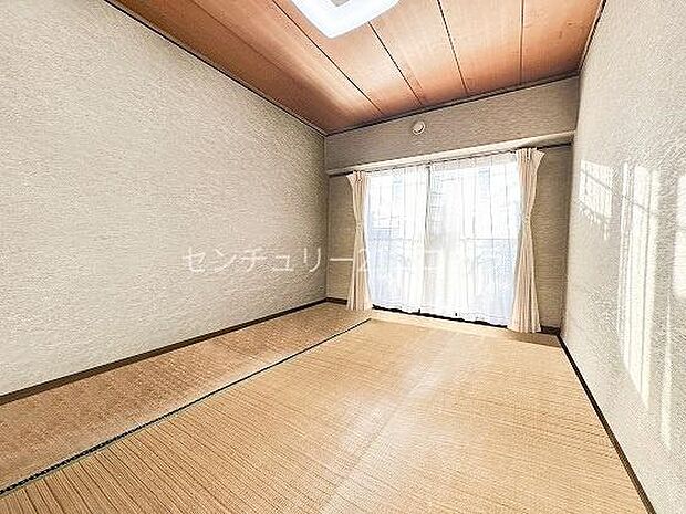 室内の写真はCGで家具を消して空室後のイメージを再現しています。
