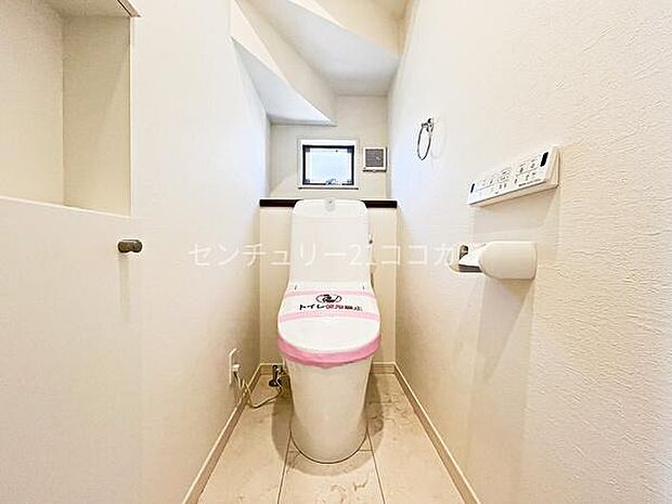 ウォシュレット機能付トイレ