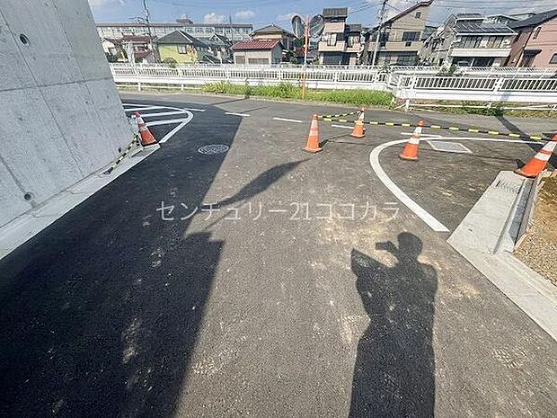 前面道路を含む現地写真