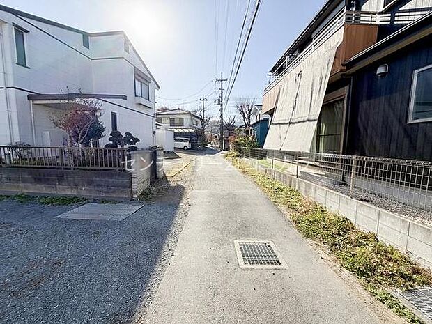 前面道路を含む現地写真