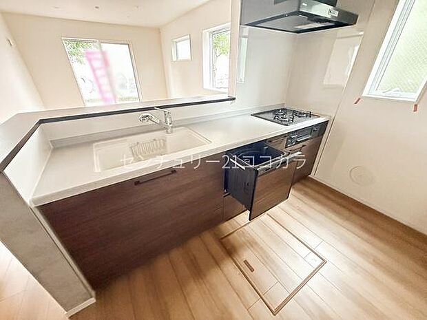 対面キッチン、食洗機付