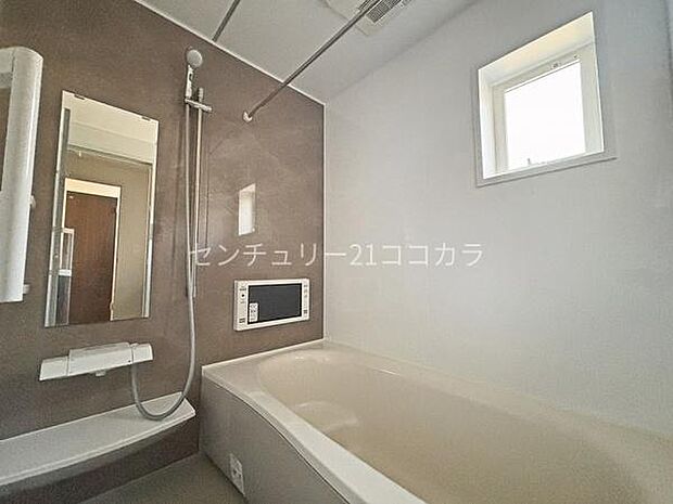 マルチステップ仕様のバスタブ