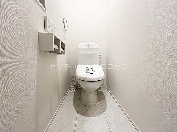 ウォシュレット機能付トイレ