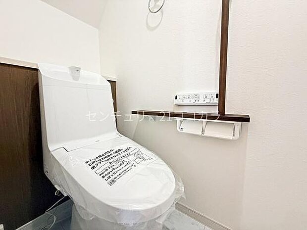 ウォシュレット機能付トイレ