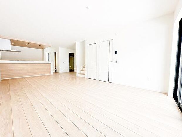 ご家族みんなでゆったりと過ごせるLDK☆