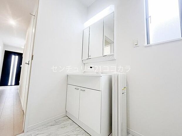 3面鏡シャンプードレッサー